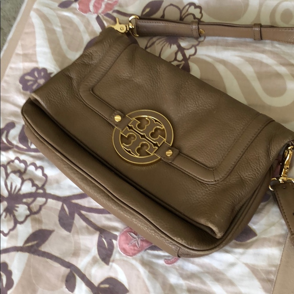Tory Burch Amanda Crossbody flap bag